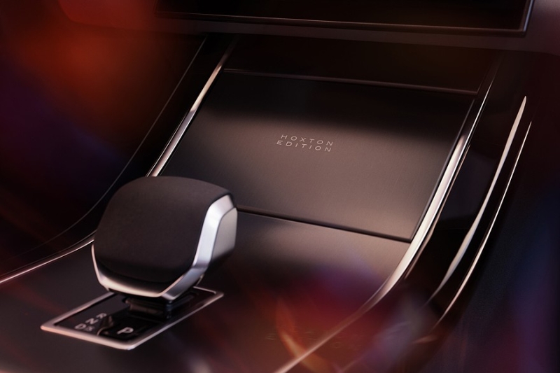 Range Rover посвятил Лондону спецверсии кроссоверов Evoque Hoxton и Velar Belgravia