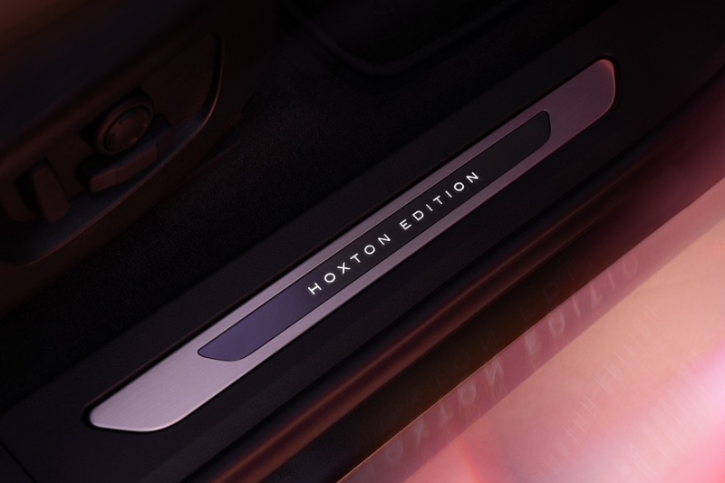 Range Rover посвятил Лондону спецверсии кроссоверов Evoque Hoxton и Velar Belgravia