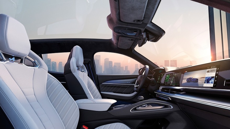 Renault Filante: новый флагманский гибридный кроссовер на платформе Geely и Volvo