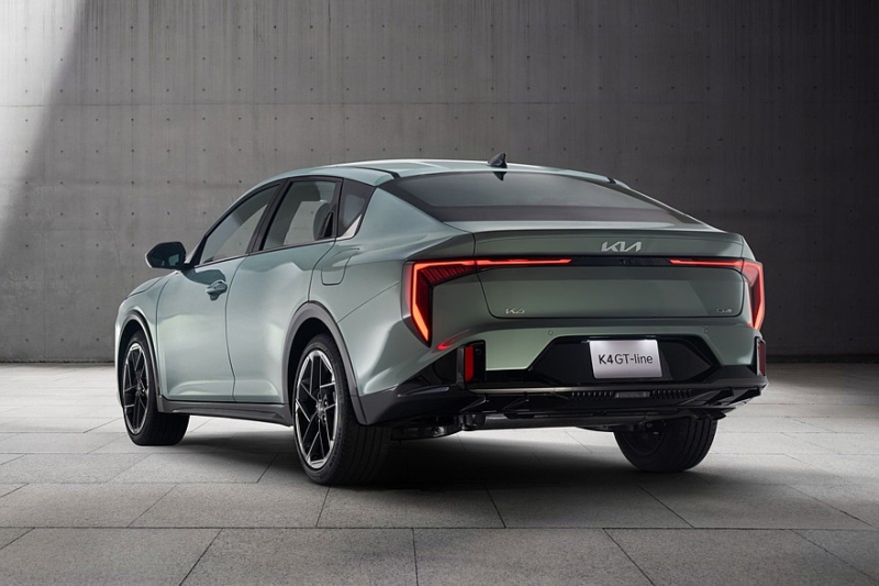 Семейство Kia K4 пополнил универсал: официальные фото