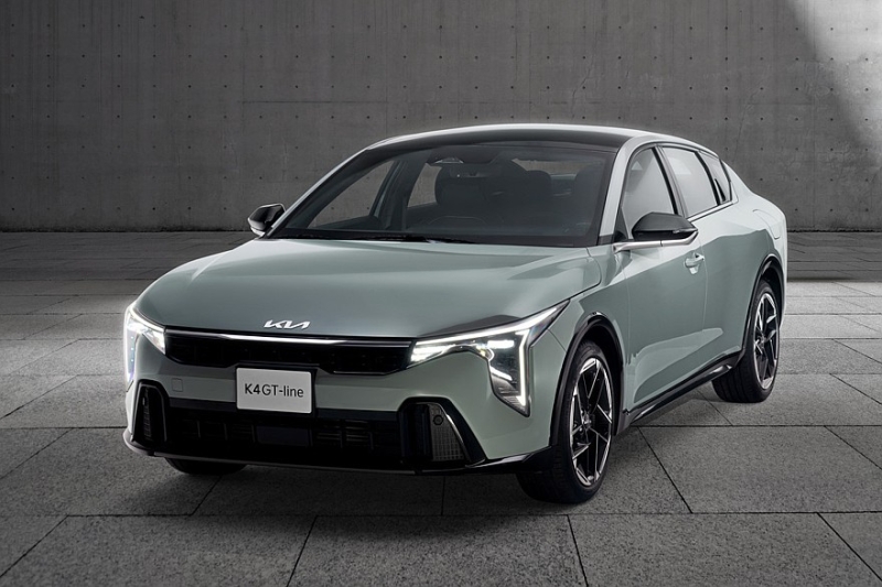 Семейство Kia K4 пополнил универсал: официальные фото
