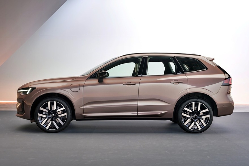 Volvo XC60: второй рестайлинг и большая батарея для гибрида. Такую же получил Volvo XC90