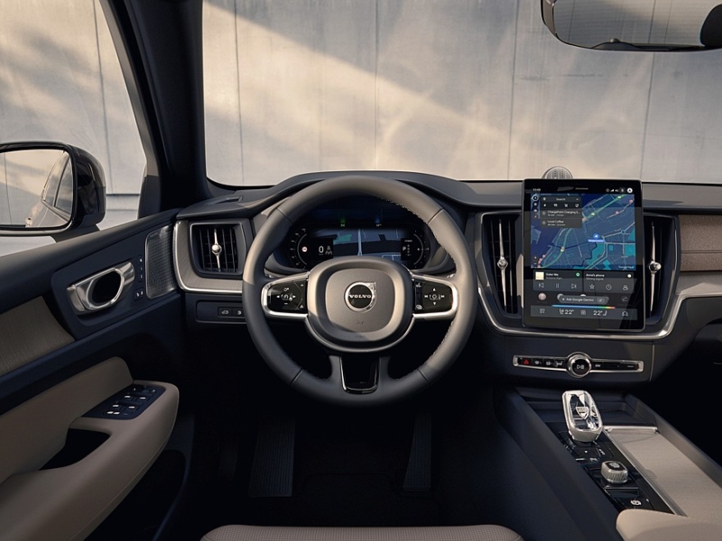 Volvo XC60: второй рестайлинг и большая батарея для гибрида. Такую же получил Volvo XC90